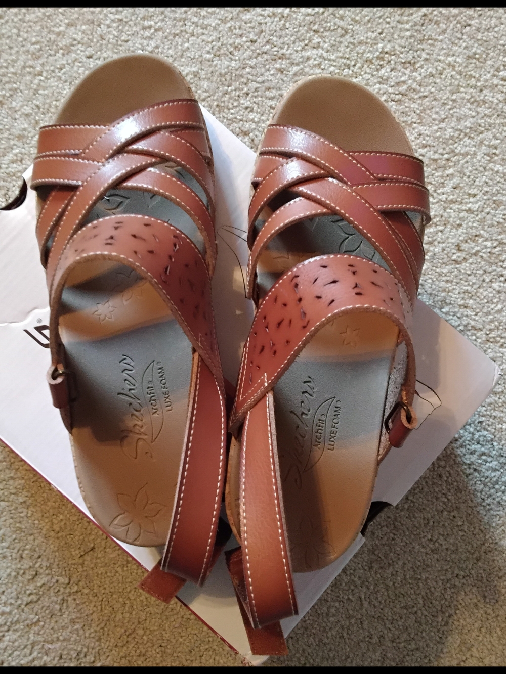 Skechers Arch Fit Luxe Foam Beverlee Tan Espadrille Wedge Sandals, Size 8.5 - Picture 7 of 9